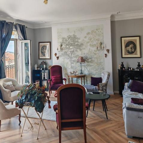 Magnifique Appartement haussmannien 110 m² + Loge indpt 33m²