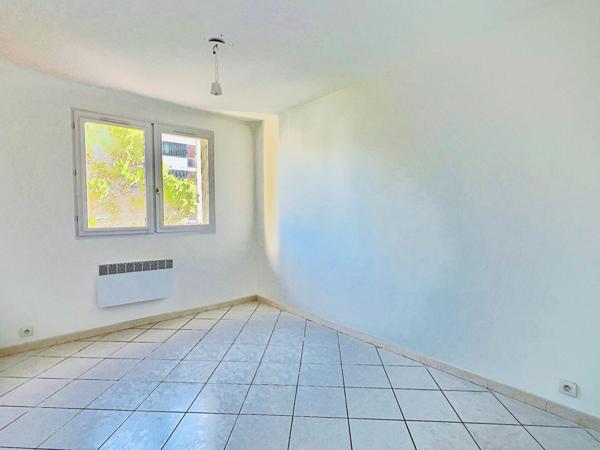 LES 3 LUCS - MARSEILLE 12- APPARTEMENT 3 PIECES - BALCON - PARKING - CAVE