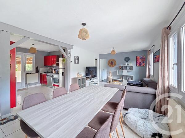 Maison à vendre  4 pièces - 64 m2 ST ETIENNE DU ROUVRAY - 76