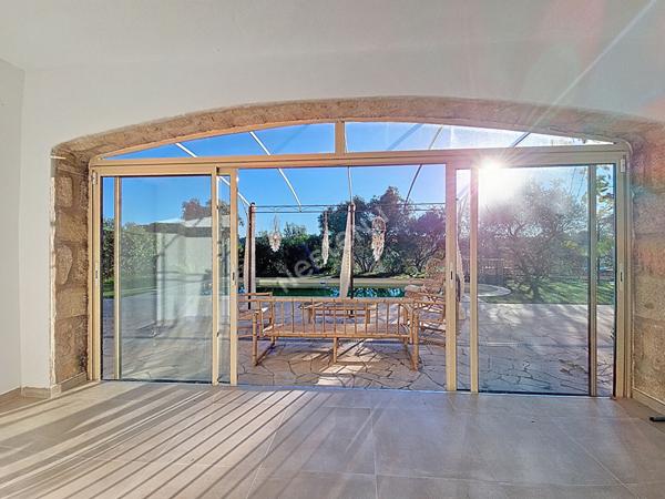 RARE ! APPARTEMENT AVEC PISCINE ET TERRAIN 370 m² SECTEUR CALME