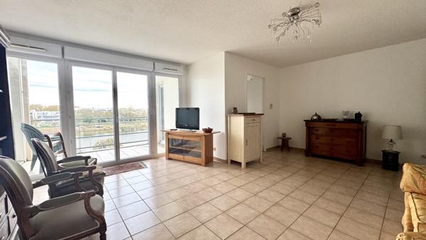 Élegant appartement avec terrasse et vue degagee