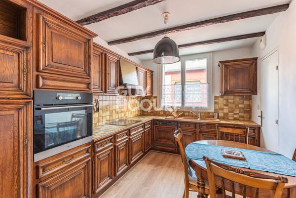 Mairie d'Ivry 3 pièces Immeuble ravalé et isolé