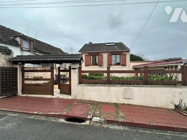 Une maison d'habitation située à LA TOMBE (77)