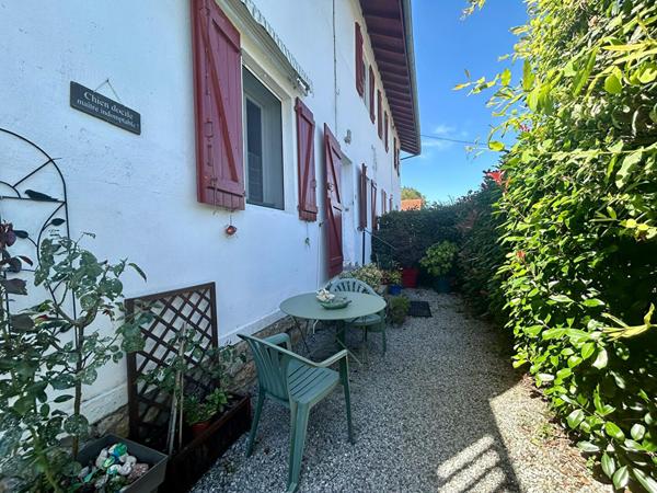 Ascain : Appartement T3 avec jardin, garage et atelier !