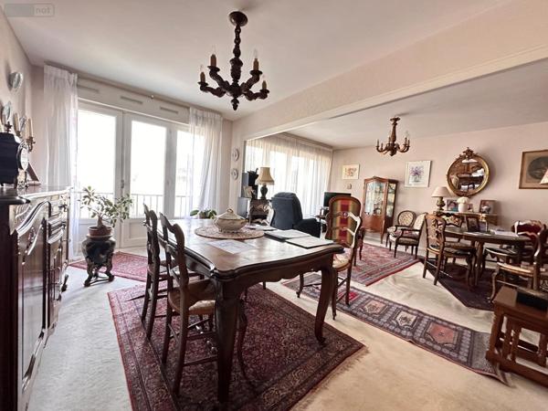 Appartement à rénover à vendre à Bordeaux en Gironde (33200), ref : 022/1219   
Primrose