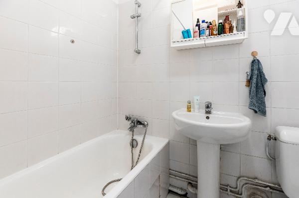 PARIS V -  SAINT VICTOR - STUDIO LOUÉ - 19 M²
Idéalement situé entre les stations de métro Jussieu e