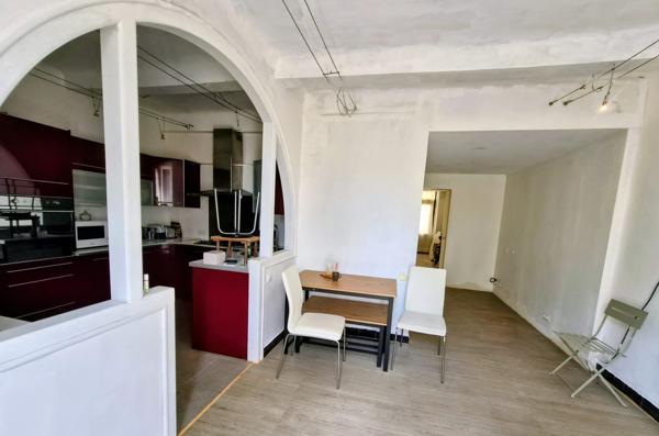 Murs de Local commercial + studio