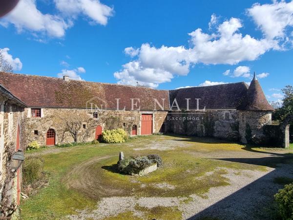 Ferme-manoir du XVIème siècle dans un site protégé de 2ha, en Suisse Normande