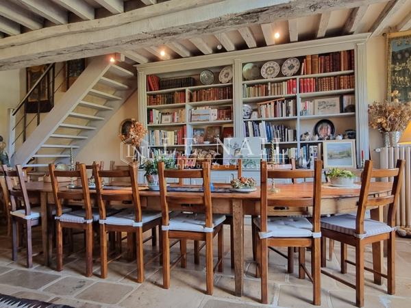 Ferme-manoir du XVIème siècle dans un site protégé de 2ha, en Suisse Normande