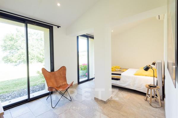 Propriété exceptionnelle 9 pièces et 22 hectares en bord de lac - Gers