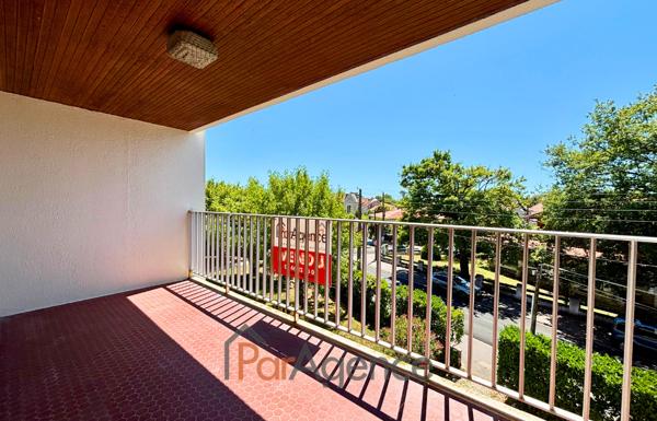 350 M DE LA PLAGE DU PIGEONNIER STUDIO AVEC TERRASSE