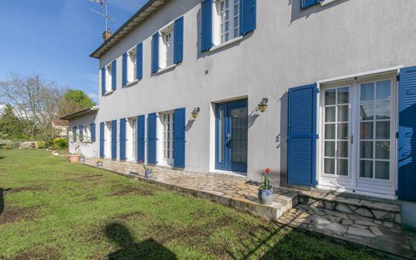 Maison à vendre    7 pièces • 138 m2 Saint-Maur-des-Fossés