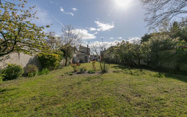Maison à vendre    7 pièces • 138 m2 Saint-Maur-des-Fossés