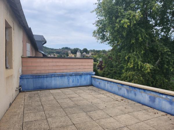 Belle et grande maison de ville