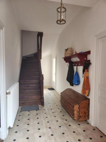 Belle et grande maison de ville