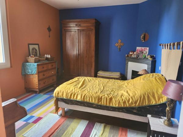 Belle et grande maison de ville