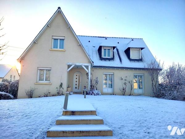 Fondettes - Maison familiale avec piscine sur jardin clos 1605 m2