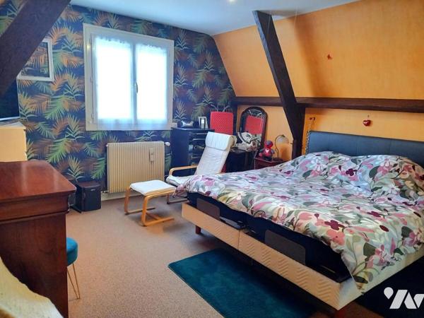 Fondettes - Maison familiale avec piscine sur jardin clos 1605 m2