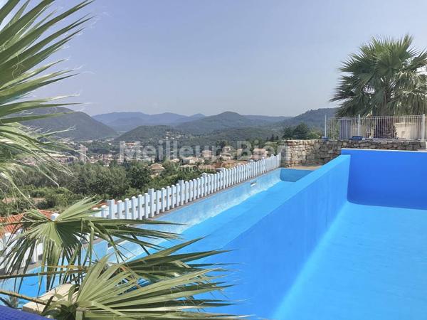 Villa 7 pièces 249m²