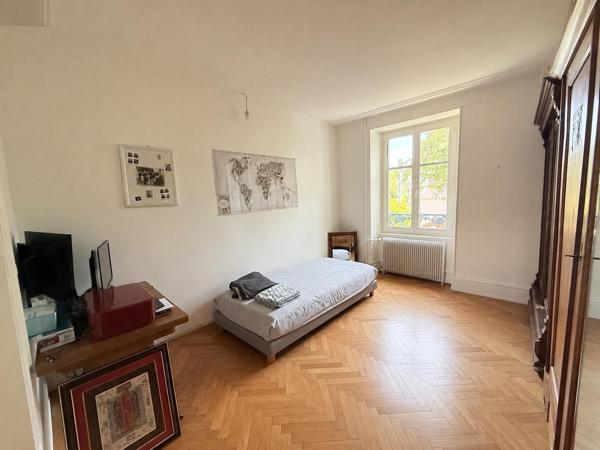 Appartement de charme Haussmanien