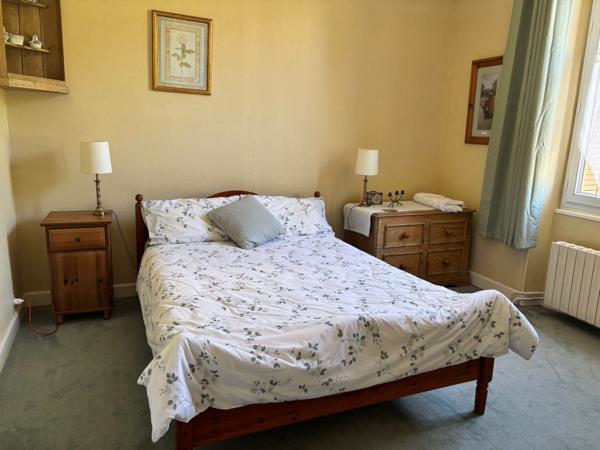 Maison 3 chambres, sous sol, garage et jardin 1835 m2