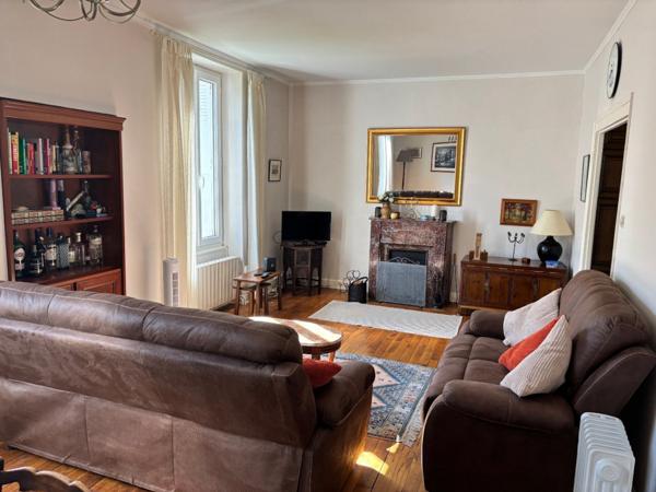 Maison 3 chambres, sous sol, garage et jardin 1835 m2