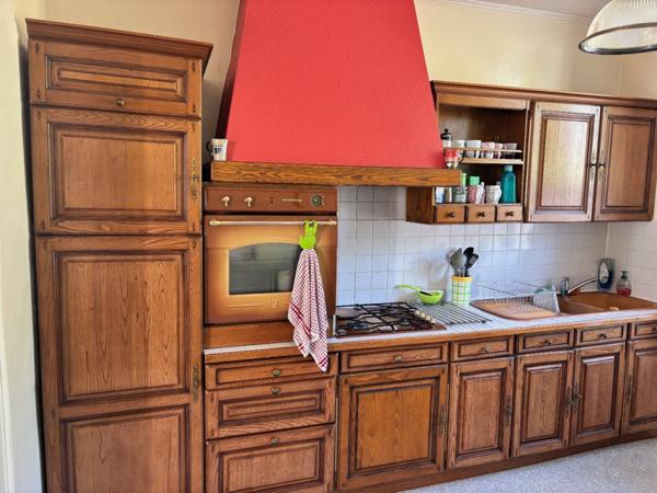 Maison 3 chambres, sous sol, garage et jardin 1835 m2