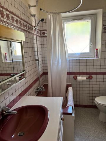 Maison 3 chambres, sous sol, garage et jardin 1835 m2