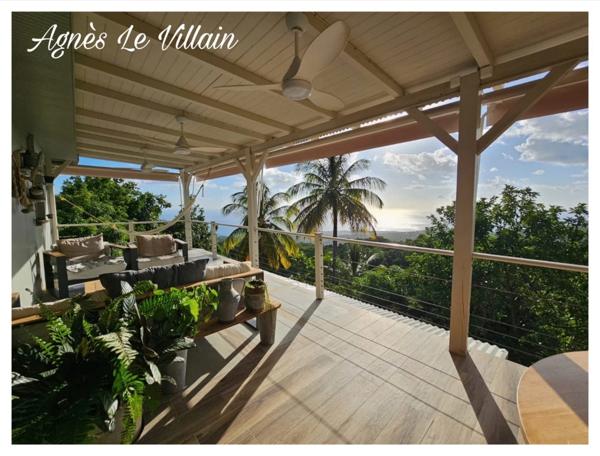 Vente à Terme Libre Villa + Appartement Vue Mer sur 3 500 m2 de terrain