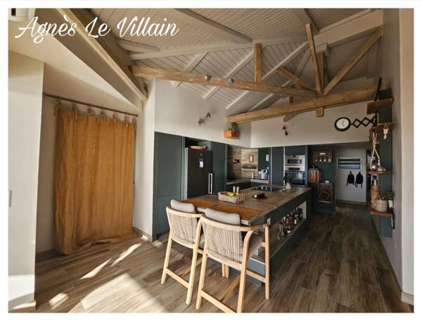 Vente à Terme Libre Villa + Appartement Vue Mer sur 3 500 m2 de terrain