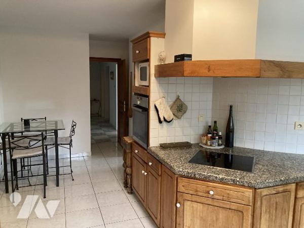 Villa dans parc arboré avec piscine