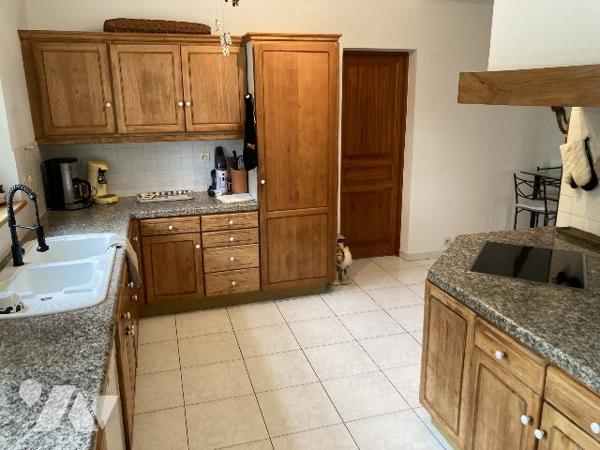 Villa dans parc arboré avec piscine