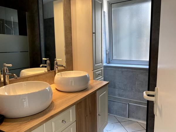 NANCY HYPER CENTRE - A LOUER APPARTEMENT 96 M2 - PARKING - CAVE