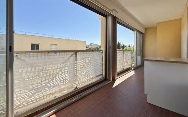 Appartement à vendre    1 pièce • 25,61 m2 Fréjus