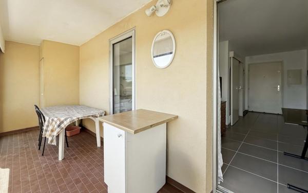 Appartement à vendre    1 pièce • 25,61 m2 Fréjus