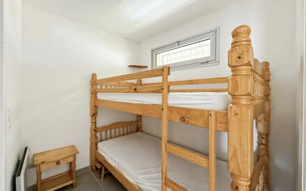 Appartement à vendre    1 pièce • 25,61 m2 Fréjus