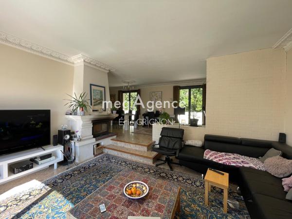 Maison à SABLES D OLONNE, 85180 - 6 pièces 179m²