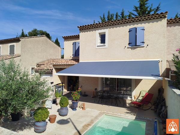 Maison 5 pièce(s) 104 m2 en R+1, avec piscine et garage Salon de provence