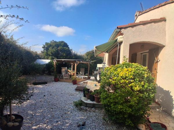 Maison vendue louée - plain pied - jardin 384 m²