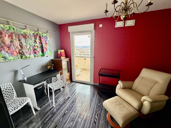 Appartement 3 pièces - 90 m² Exclusivité efficity