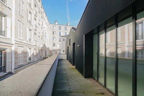 Bureau Paris 10 e - CANAL SAINT-MARTIN