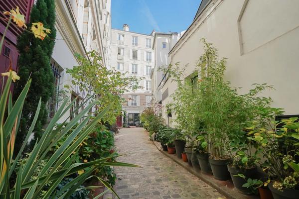 Bureau Paris 10 e - CANAL SAINT-MARTIN