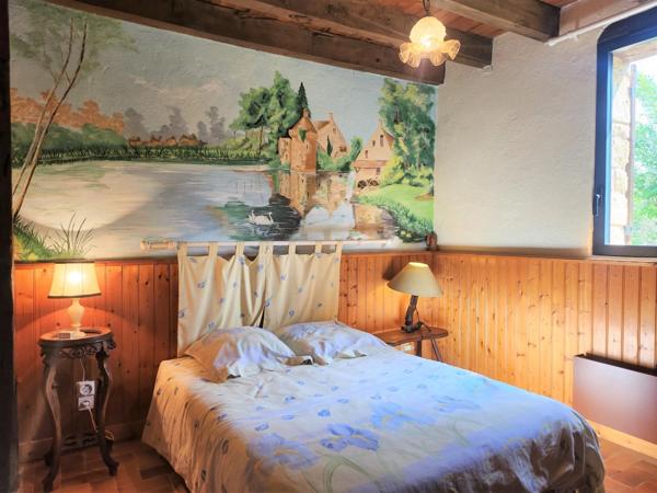 Longère en pierre avec 3 chambres - Dépendances - 2.76 hectares - proche de MONFLANQUIN (Lot-et-Garonne)