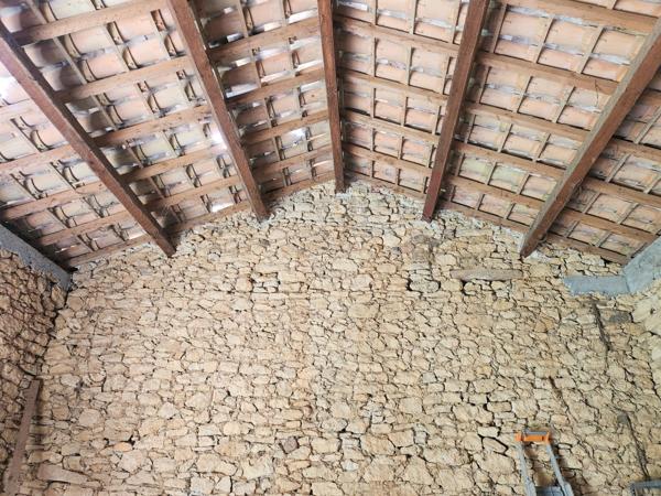 Longère en pierre avec 3 chambres - Dépendances - 2.76 hectares - proche de MONFLANQUIN (Lot-et-Garonne)