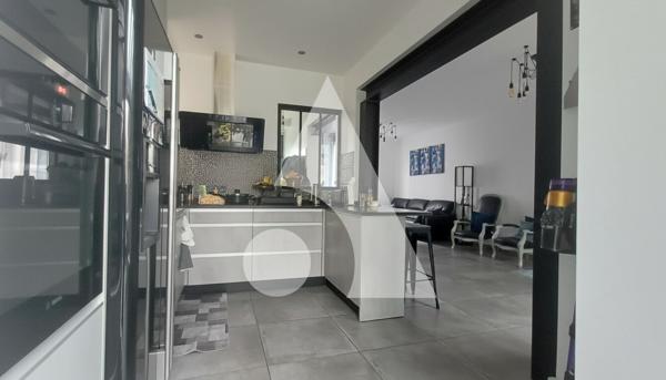 Maison 8 pièces 232 m2