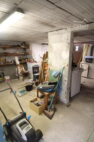 Située dans la charmante bourgade de Chalabre, venez découvrir cette maison entièrement rénovée avec soin.
