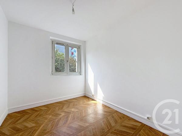 Appartement à vendre  3 pièces - 45 m 2   NANTERRE  - 92