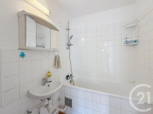 Appartement à vendre  3 pièces - 45 m 2   NANTERRE  - 92
