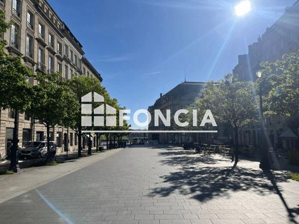 Location Studio meublé 23.79 m² - 12 COURS DU CHAPEAU ROUGE Bordeaux 33000