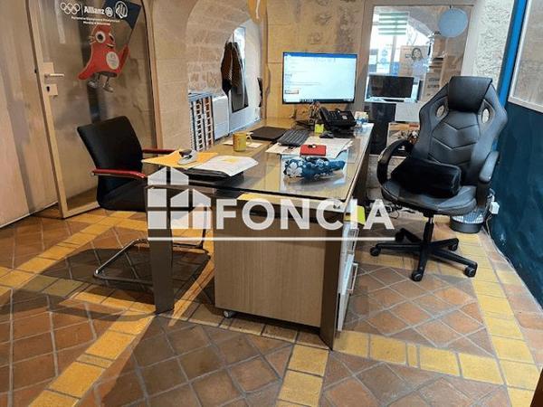 À vendre Local commercial 70 m² - Uzès 30700